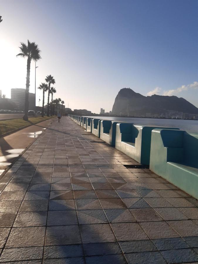 Gibraltar Views Guest House La Línea de la Concepción Kültér fotó