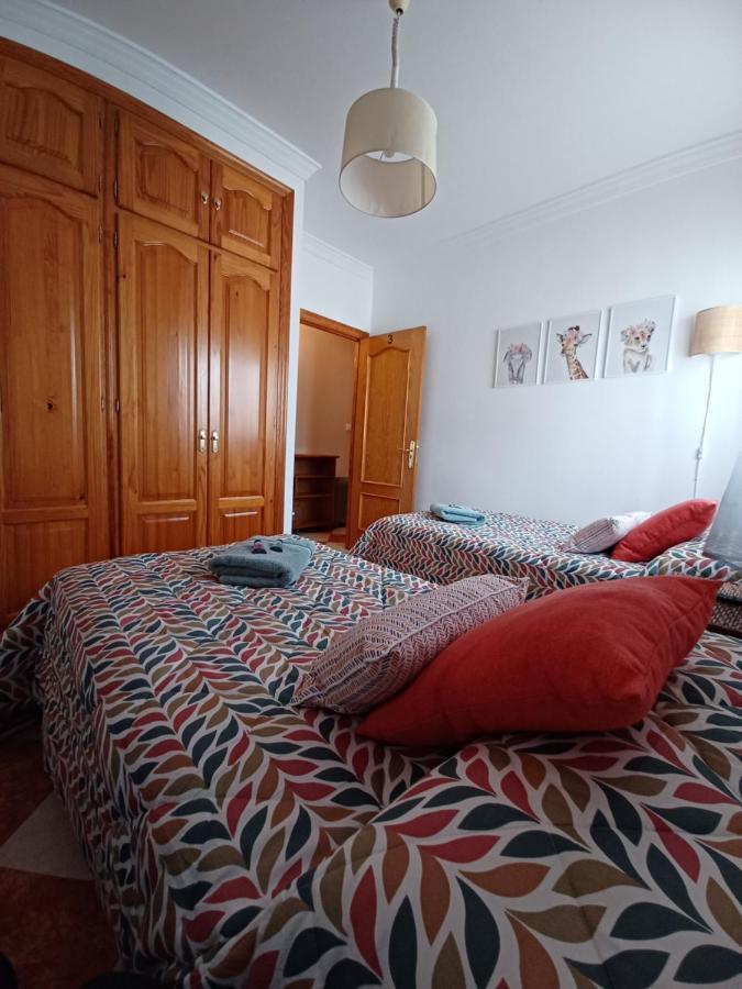 Gibraltar Views Guest House La Línea de la Concepción Szoba fotó