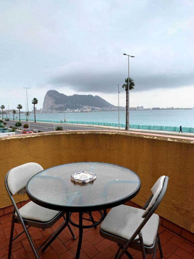 Gibraltar Views Guest House La Línea de la Concepción Kültér fotó