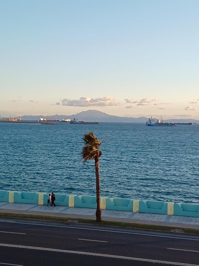 Gibraltar Views Guest House La Línea de la Concepción Kültér fotó
