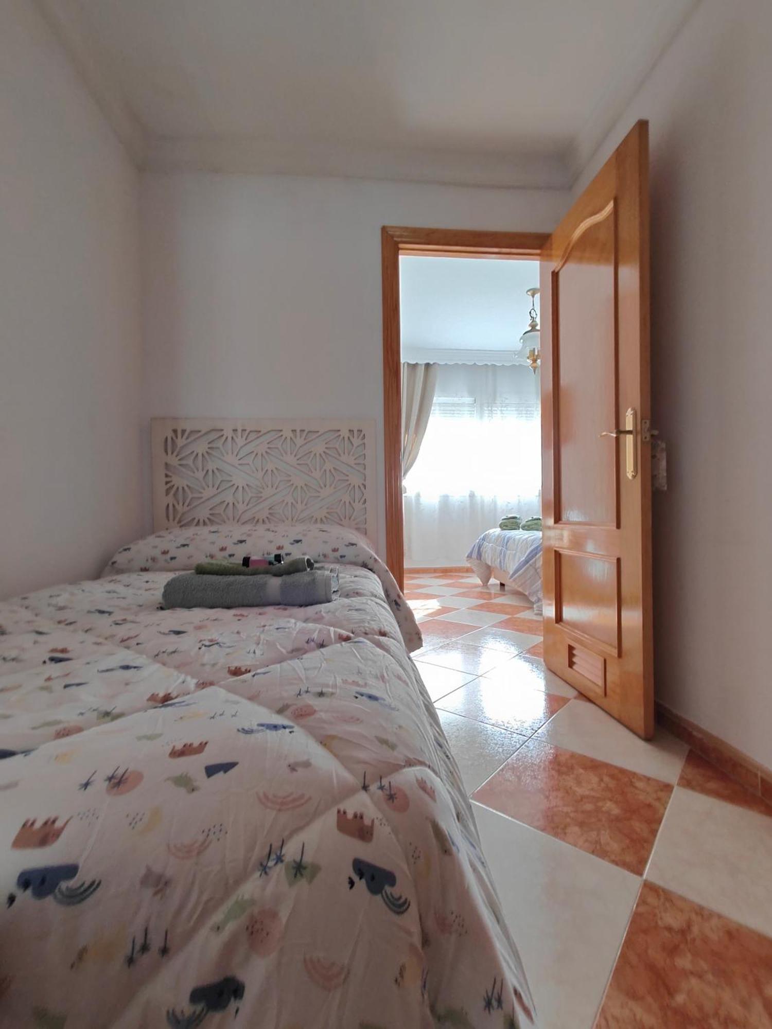 Gibraltar Views Guest House La Línea de la Concepción Szoba fotó