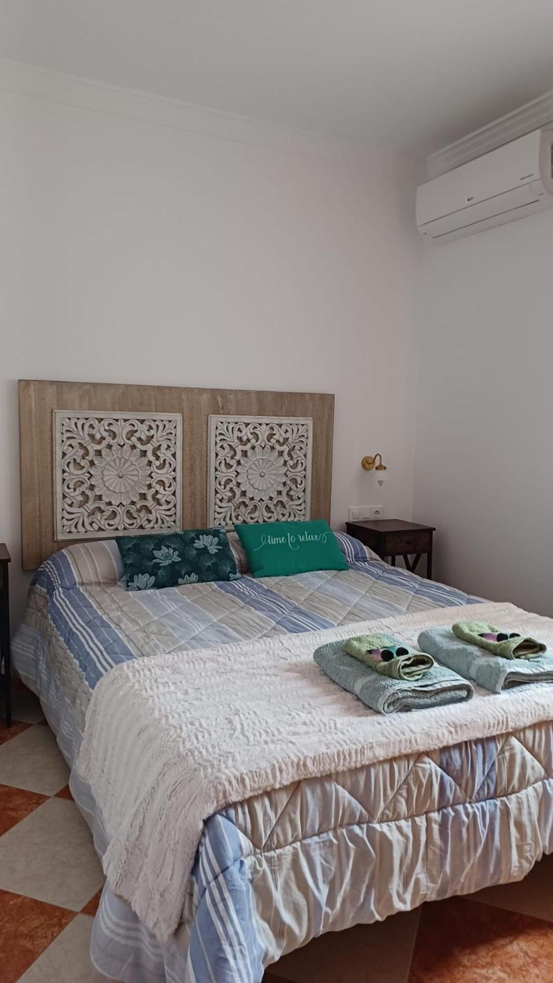Gibraltar Views Guest House La Línea de la Concepción Szoba fotó