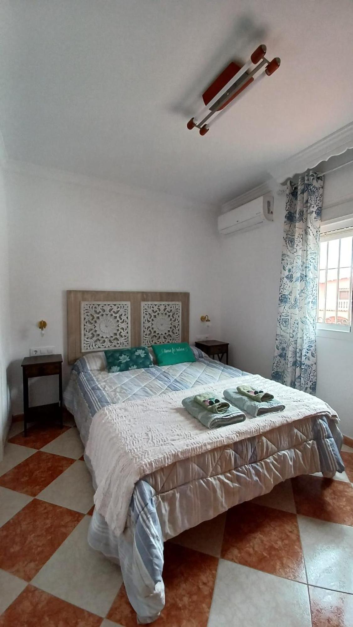Gibraltar Views Guest House La Línea de la Concepción Szoba fotó