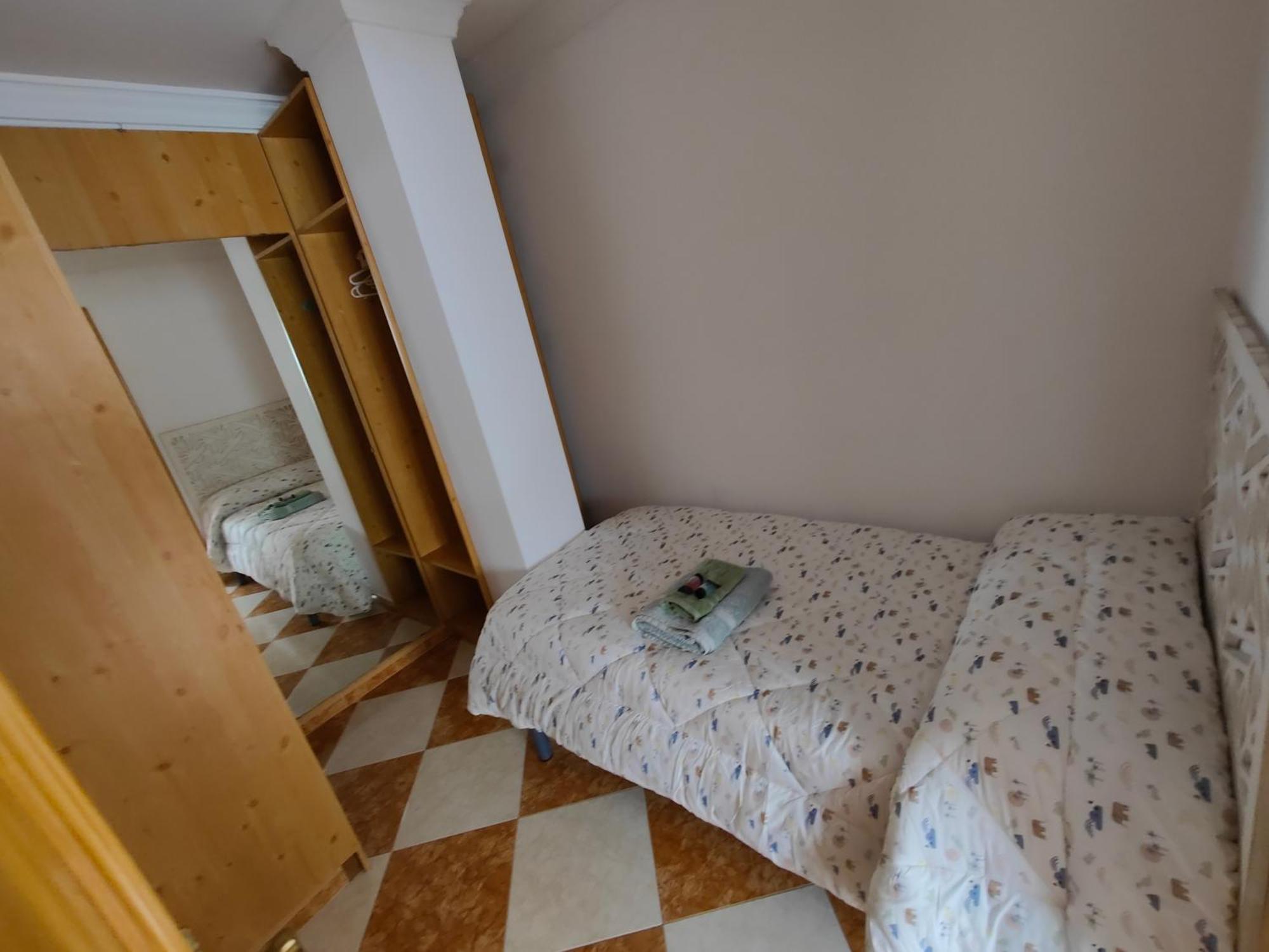 Gibraltar Views Guest House La Línea de la Concepción Szoba fotó
