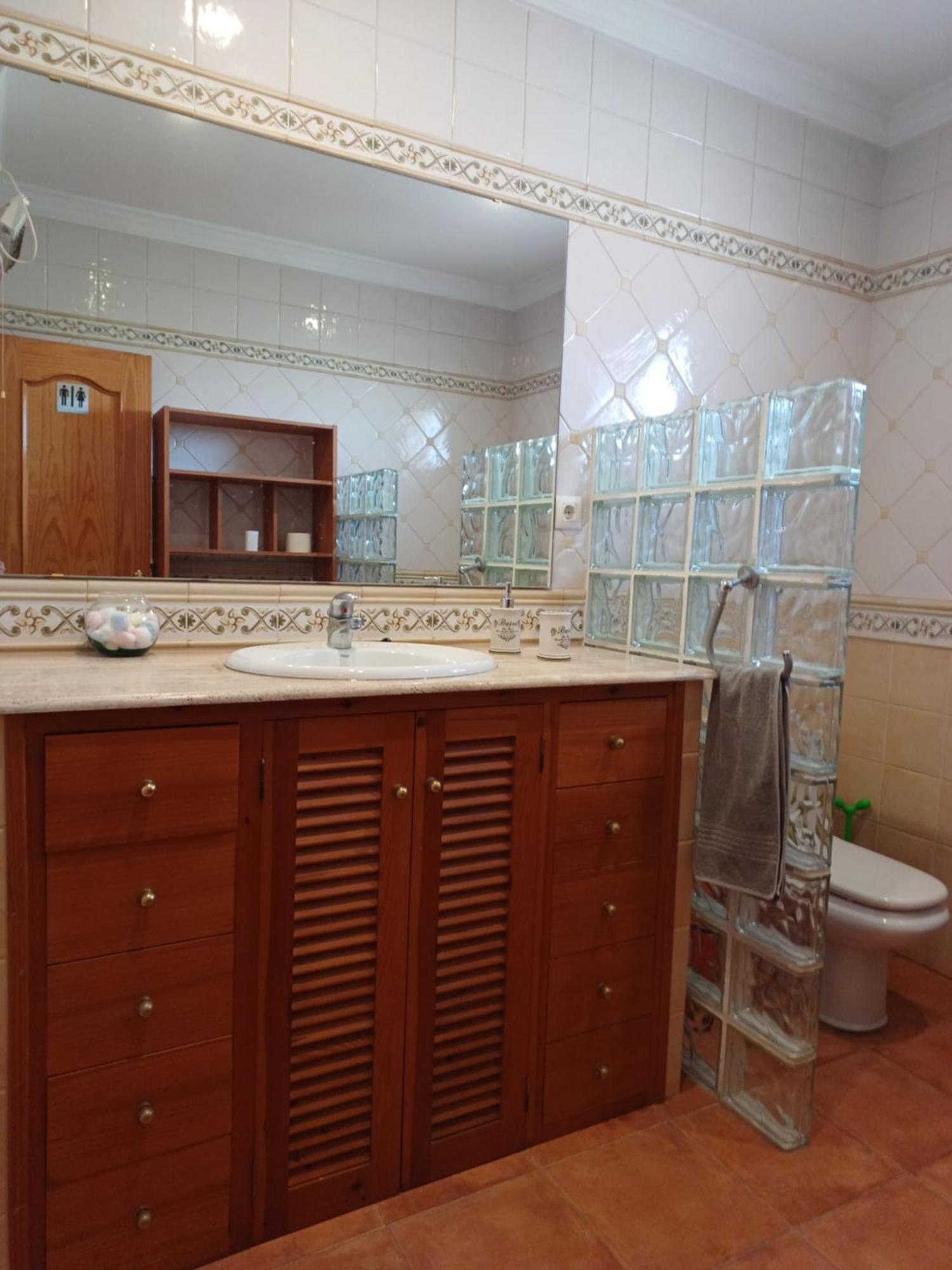Gibraltar Views Guest House La Línea de la Concepción Szoba fotó
