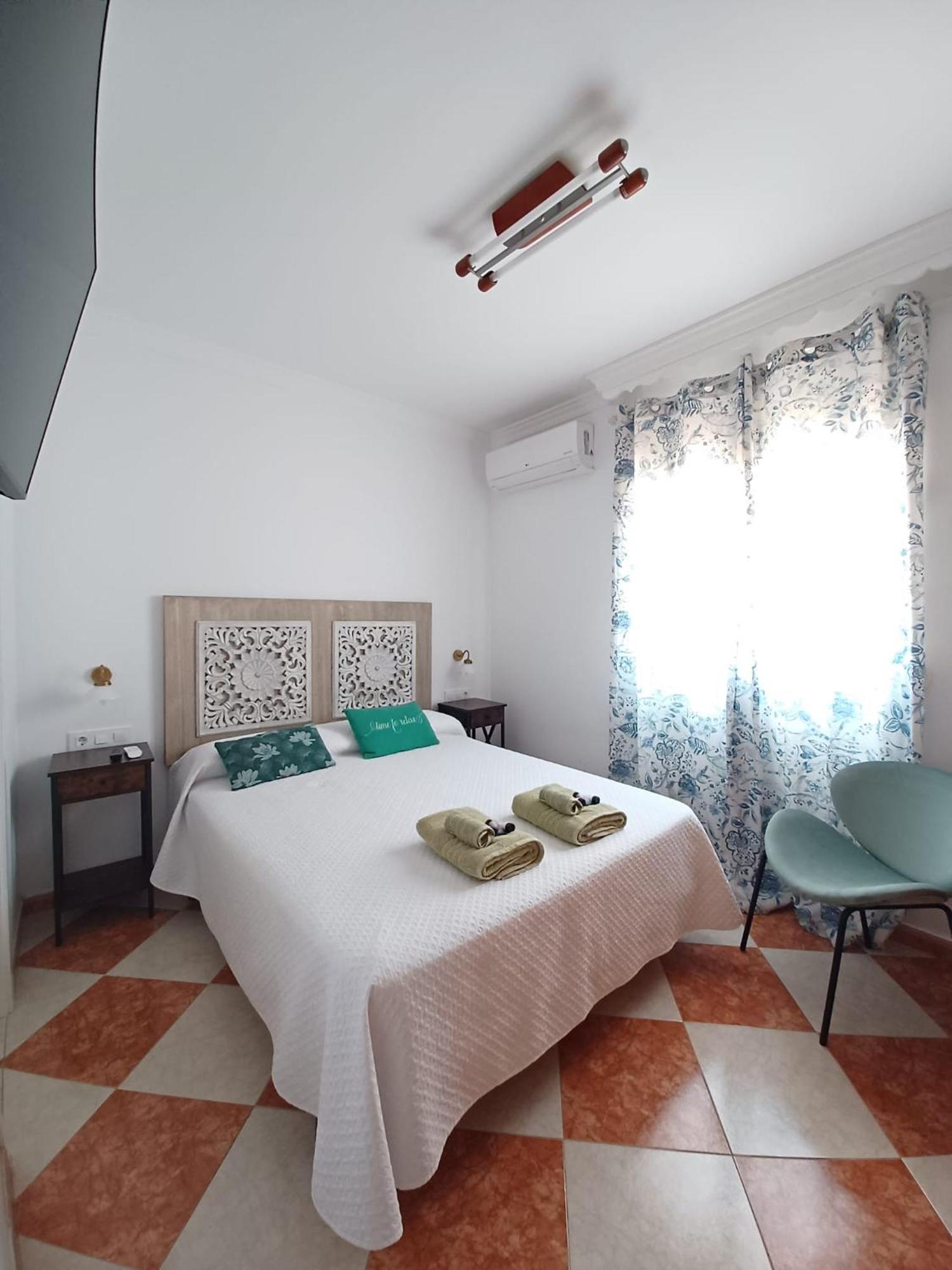 Gibraltar Views Guest House La Línea de la Concepción Kültér fotó