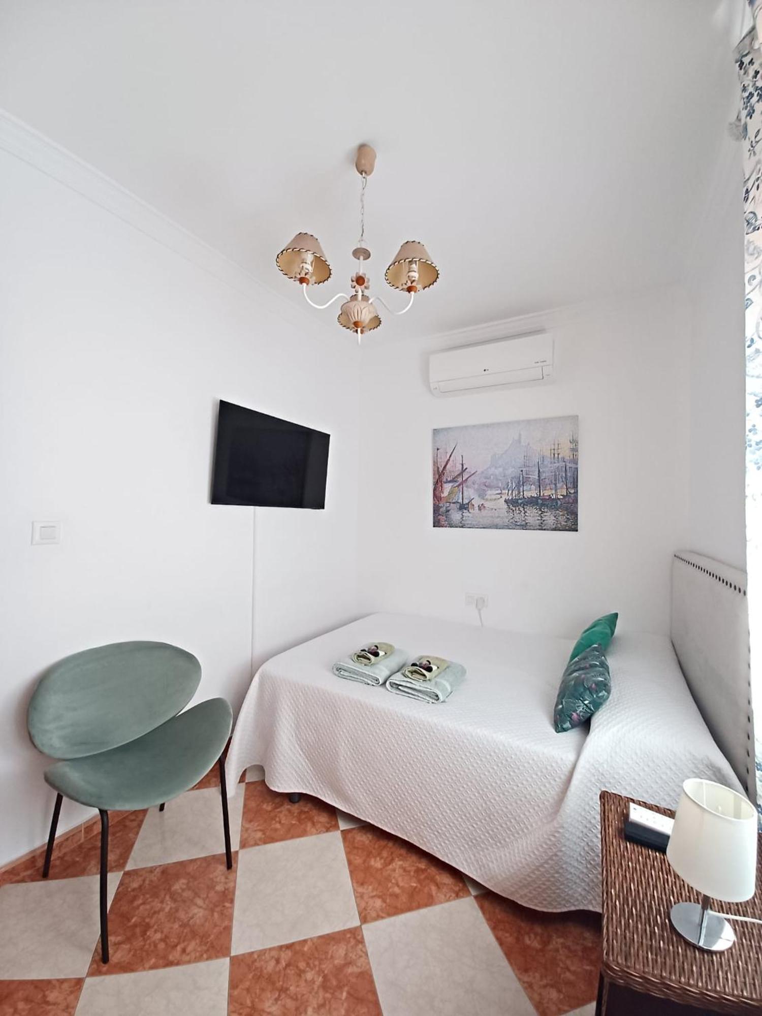 Gibraltar Views Guest House La Línea de la Concepción Kültér fotó